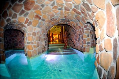 Baño en el sótano del Hotel Andrássy Residence - Hotel wellness en Tarcal - ✔️ Andrassy Kúria***** Tarcal - Hotel spa wellness en Tarcal, Hungria