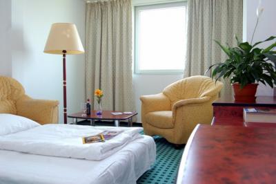 Camere - Europa Hotels e Centro Congressi - Aparthotel Europa - albergo a 4 stelle - Europa Hotels Congress Center Budapest - Superior - Aparthotel Europa