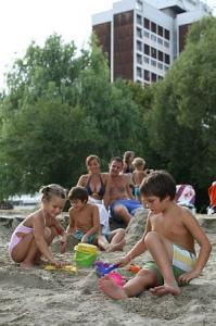 Spiaggia privata - Danubius Hotel Marina a Balatonfured - Hotel Marina - Balatonfured - albergo all inclusive sul lago Balaton
