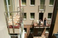 Six Inn Hotel in het centrum van Boedapest, goedkope kamer met balkon in Boedapest, Hongarije