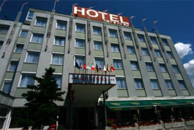 Hotel Wien - 3-sterren hotel in Budapest vlakbij de snelweg M1 en M7 - Hotel Wenen Boedapest, hotel vlakbij de oprij van de snelweg M7