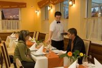 Prima colazione nel ristorante Aqua-Spa a Cserkeszolo - appartamenti a Cserkeszolo