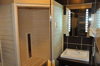 Luxe appartement met infrasauna in Cserkeszolo - Apartman Aqua Spa Wellness Cserkeszolo  - ✔️ Aparthotel Aqua Spa**** Cserkeszolo - luxe appartement voor grote gezinnen in Cserkeszolo, Hongarije