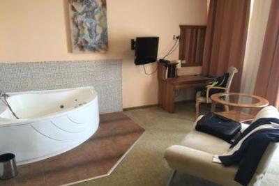 ザラカロシュ市のアフロディテホテルでのジャグジー客室 - ✔️ Aphrodite Wellness Hotel**** - ザラカロシュ市での1泊2食付き安いウェルネス週末