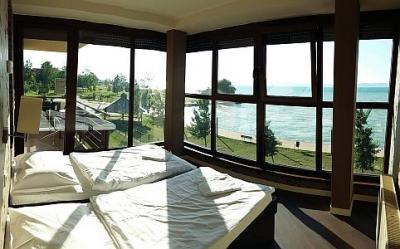 Balaton Hotel Siofok*** z panoramą na Balaton - ✔️ Hotel Balaton*** Siófok - promocyjne pakiety z wyżywieniem HB, z usługami spa