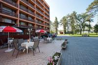 Terasse vom Hotel Napfeny in Balatonlelle in Ungarnt