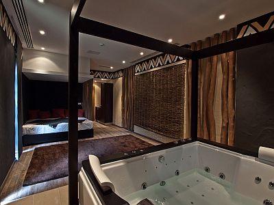 hotelkamer met jacuzzi in en Wellnesshotel Bambara in Felsotarkany - exclusief hotel voor een romantisch wellnessweekend