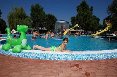 Child and family friendly hotel in Tiszakecske - Barack Thermal Hotel  - ✔️ Barack Thermal Hotel**** Tiszakecske - great deals of the wellness hotel