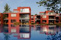 Appartamenti BL Bavaria a Balatonlelle - piscina esterna con panorama sul lago Balaton