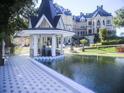 Utomhus termisk pool i Borostyan Med Hotel i Nyiradony - ✔️ Borostyán Med Hotel**** Nyíradony - Special spa och wellness hotell Nyíradony