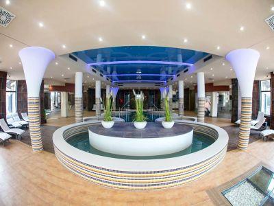 4* Borostyan Med Hotel Nyiradony - Elegant romantiskt wellnesshotell - ✔️ Borostyán Med Hotel**** Nyíradony - Special spa och wellness hotell Nyíradony