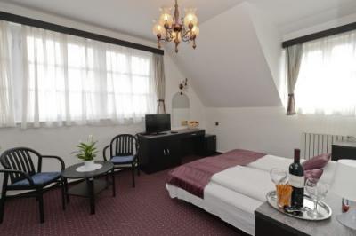 Chambre double á bon prix dans l'Hôtel Budai á Budapest - Hotel Budai Budapest - logement pas cher avec un bon transport et parking