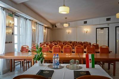 Gunstige conferentieruimte van Hotel Budai, in Boedapest - Hotel Budai Budapest - goedkope kamers in Boedapest, verbinding met openbaar vervoer, parkeerplaatsen 