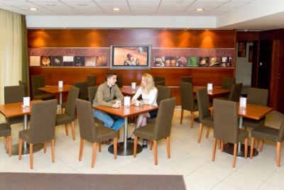 City Hotel Budapest, Cafe im Hall mit angenehmer Atmosphäre - City Hotel*** Budapest - Appartementhotel im Stadtzentrum Budapest