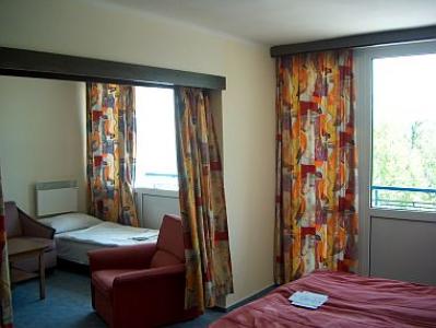 Kamer met balkon -Siofok Hotel Hungaria - Balatonmeer - ✔️ Hotel Hungaria** Siofok - Verdisconteerd hotel aan het Balatonmeer