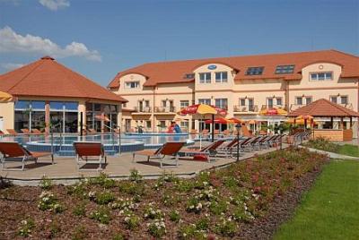 wellnessweekend in Aqua-Spa Hotel**** arrangementen voor halfpension - ✔️ Aqua Spa Hotel**** Cserkeszőlő - Spa wellness hotel tegen actieprijzen in Cserkeszolo