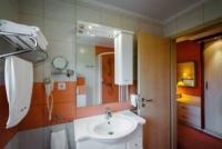 Superior double room with jacuzzi in Aqua-Spa Hotel Cserkeszolo