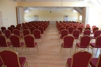 Sala de conferințe în Cserkeszolo până la 220 de persoane
