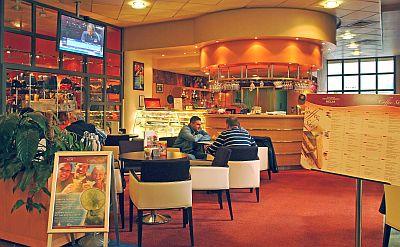 Koffiehuis in het Danubius Hotel Health Spa Resort Helia  - ✔️ Hotel Helia**** Budapest - Thermaal en conferentiehotel Boedapest