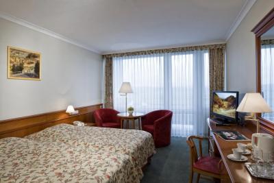 Sypialnia dwuosobowa w Hotelu Thermal Spa w Heviz - ✔️ ENSANA Thermal Hotel**** Hévíz - kurort spa termal hotel w Heviz