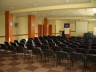 Salle de conférence à Budapest - Hôtel Ében près de la place Bosnyák - Eben Hôtel  Zuglo Budapest - hôtel de 3 étoiles á Budapest en Hongrie pres de la place Örs vezér