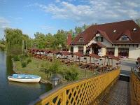 Fûzfa Hotel and Thermal Park Poroszló - half board packages at Hotel Fűzfa and wooden houses