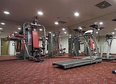 Salle de sport modernement aménagée - Hôtel Golden Park à Budapest - Golden Park Hotel Budapest**** - Hôtel près de la Gare de l'Est