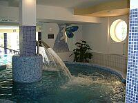 Piscina - Grand Hotel Galya - Wellness Hotel Galyateto - Matra