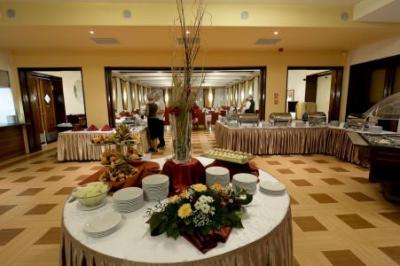 Hunguest Grand Hotel Galya 4* - bra restaurang i Galyateto - ✔️ GrandHotel Galya**** Galyatető - Rabatterat wellnesshotell Galyateto i Matra