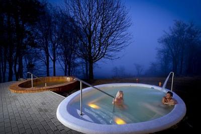 Grandhotel Galya Galyateto**** outdoor jacuzzi of the Hotel - ✔️ GrandHotel Galya**** Galyatető - Discounted wellness hotel Galyateto in the Matra