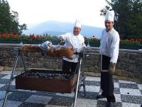 Weekend a Galyateto nel Grand Hotel Galya**** - terrazza con grill
