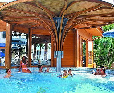 Hotel termale e spa a Heviz - centro spa con piscine  termali e jacuzzi - Hotel Carbona - ✔️ NaturMed Hotel**** Carbona Hévíz - Albergo e centro termale a Heviz