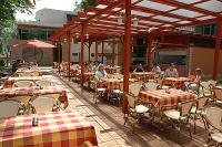 Holiday Beach Budapest - Budapest - Holiday Beach Hotel - Hungary - Restaurant - Restaurant terrace - Wellness