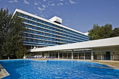Recepţia hotelului Annabella - lacul Balaton din Ungaria  - ✔️ Hotel Annabella*** Balatonfüred - hotel pe malul lacului Balaton