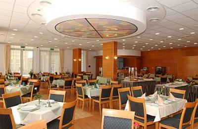 Restaurant în hotelul de 4 stele - Hunguest Hotel Aqua Sol  - hotel de wellness în Ungaria - Hotel AquaSol**** Hajdúszoboszló - hotel spa şi termal în Ungaria