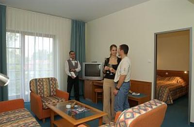 Camere ieftine în Hajduszoboszlo în hotelul termal şi spa de 4 stele - Hunguest Hotel Aqua Sol  - Hotel AquaSol**** Hajdúszoboszló - hotel spa şi termal în Ungaria