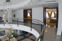 Elegante lobby en el 4* Calimbra Wellness and Conference Hotel