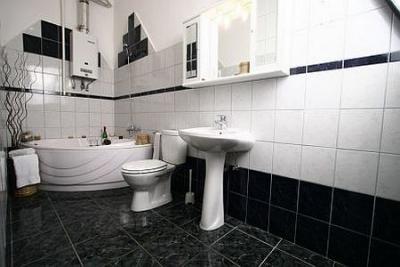 Elegant badrum i central hotell 21 i huvudstaden av ungern, i budapest
