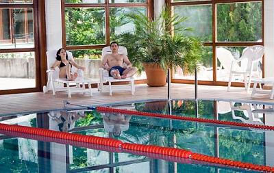 Wellness Hôtel Club Tihany - la piscine couverte - ✔️ Hôtel Club Tihany**** - sur les rives du Lac Balaton à Tihany