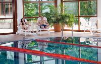 Велнес-отель на Балатоне - плавательный бассейн - Wellness hotel in Tihany - Tihany Club Hotel