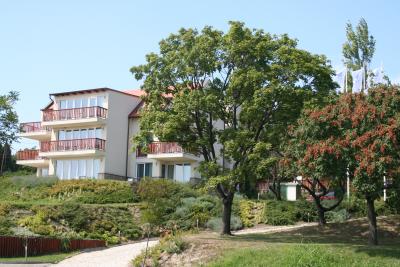 Hotel Echo Residence  - hotel di lusso al Lago Balaton - ✔️ Echo Residence All Suite Luxury Hotel Tihany - hotel con suite di lusso Tihany