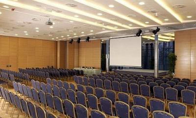 Sala de conferencias en Hotel Park Eger - reservación online en precios reducidos - Hotel de 4 estrellas - Hotel Eger**** Park Eger - hotel de wellness con descuento en Eger