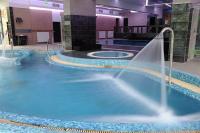 Piscina per nuotare - hotel a 4 stelle Eger - albergo benessere Eger