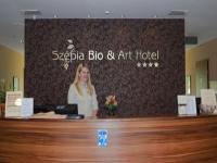 4* Szepia Hotell reception i Zsambek i Ungern