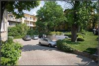 Closed guarded parking places in Hotel Gold Wine & Dine Budapest