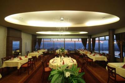 Panorama (Панорама) ресторан красивого и дешевого отеля Кикелет в г. Печ - ✔️ Hotel Kikelet Pecs**** - Отель Pecs