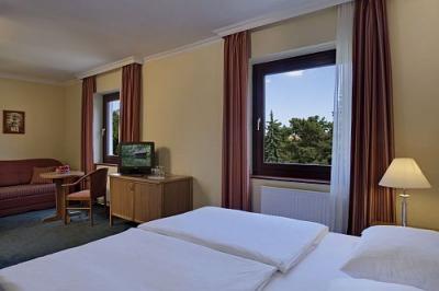 Hotellrum med panoram utsikt - Hotell Löver Sopron  - ✔️ Hotel Lövér Sopron*** - Särskilt hälso-wellness-hotell i Sopron