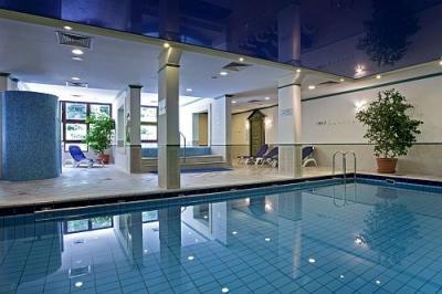 Hotel Lover Sopron - Hongarije - zwembad - ✔️ Hotel Lövér Sopron*** - Wellness wellness-halfpension hotel in Sopron