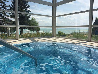 4* Wellness Hotel Marina-Port z jacuzzi w Balatonkenese - ✔️ Hotel Marina Port**** Balatonkenese - 4 gwiazdkowy hotel welness nad Balatonem