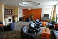 Recepción del Hotel Narad Park, hotel de 4 estrellas en Matraszentimre